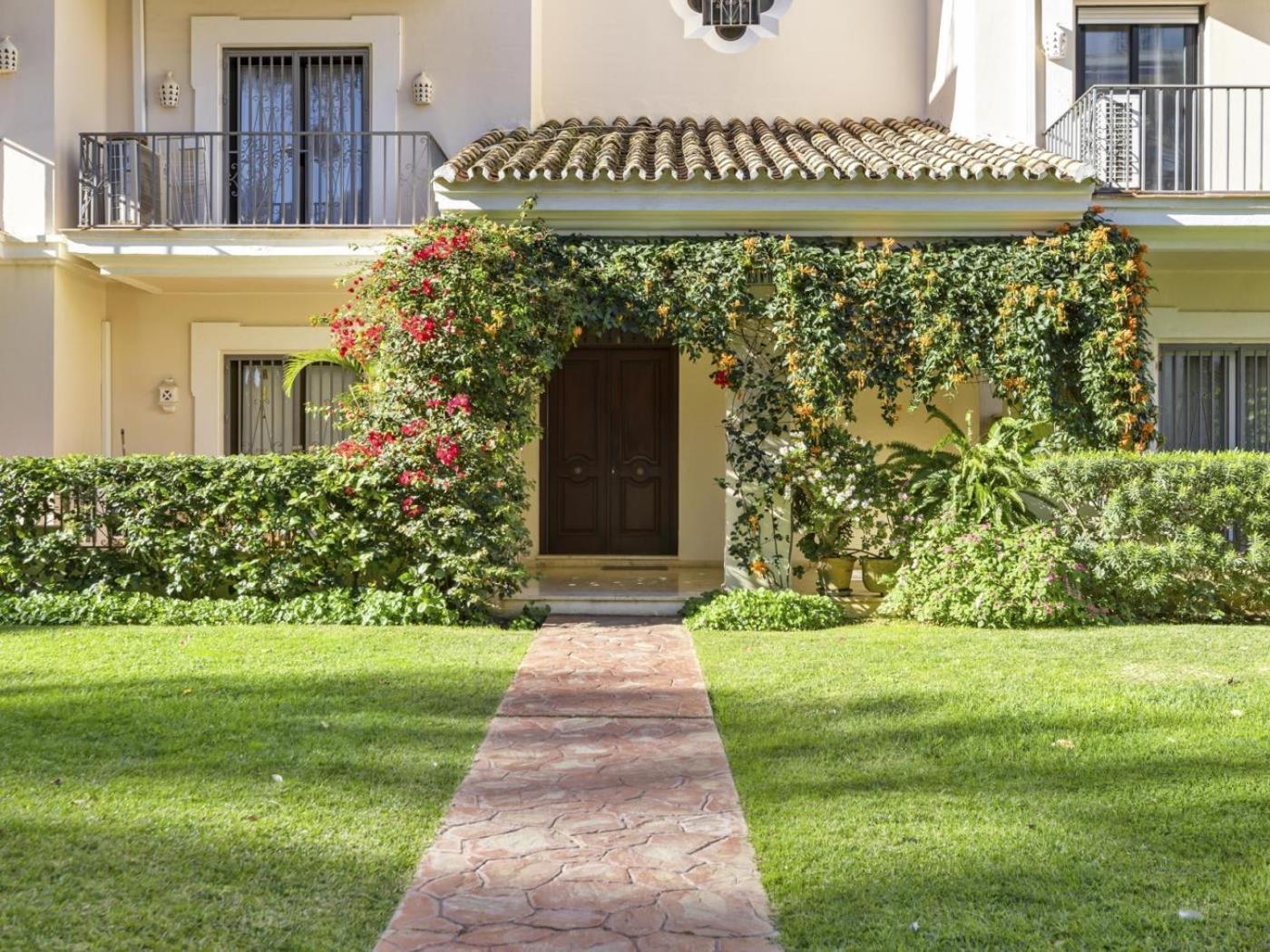 ático De 2 Dormitorios En Andalucía Del Mar *