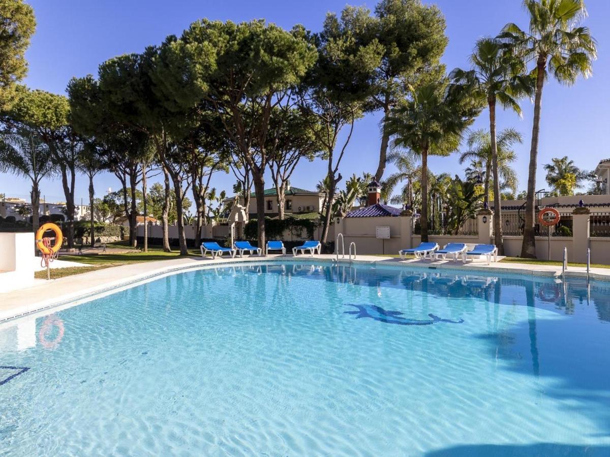 Soleado Atico Frente Al Mar En Puerto Banus Appartement